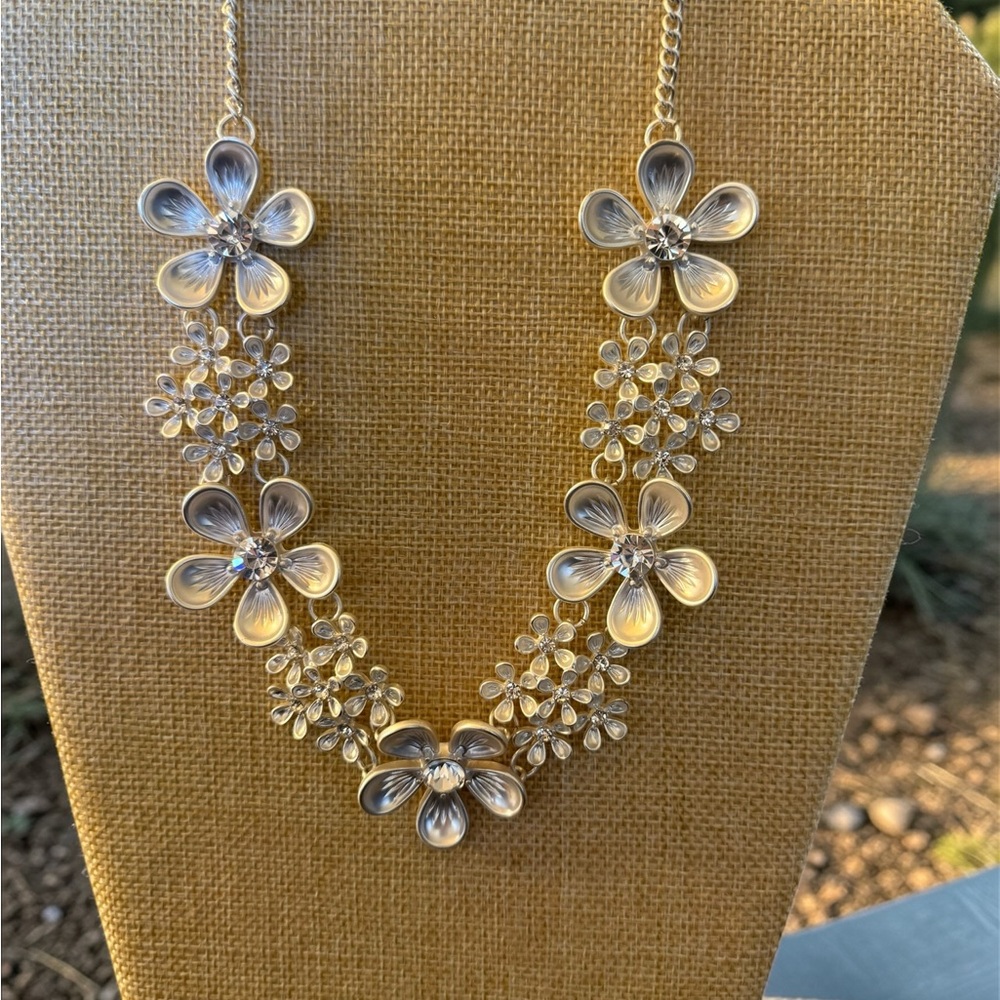 Gold Floral Crystal Bib Necklace - Elegant Flower Cluster Design